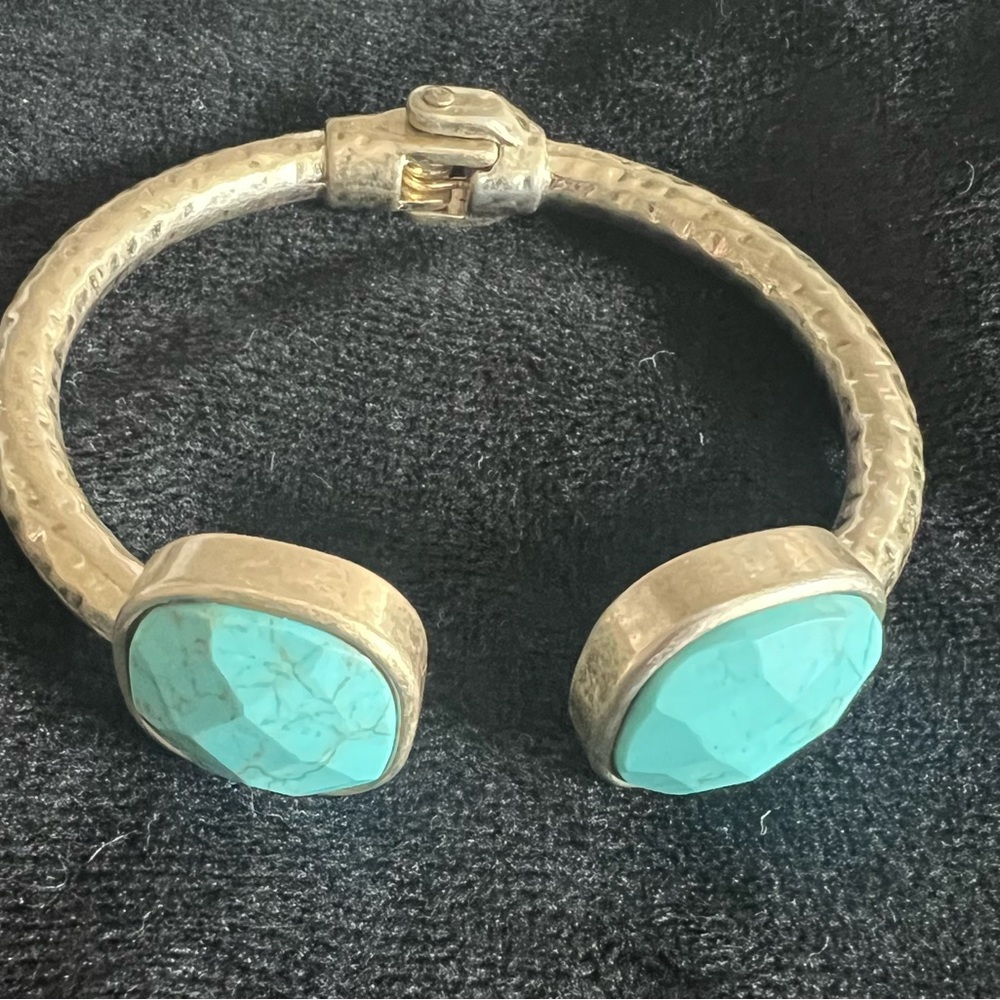 Costume cuff bracelet in gold with turquoise  stone